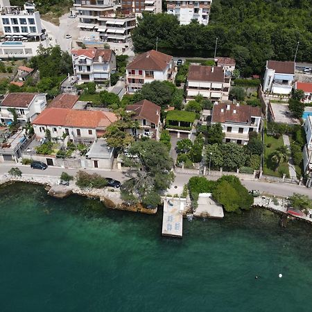 Montenegro Apartmant'S Kotor Bagian luar foto