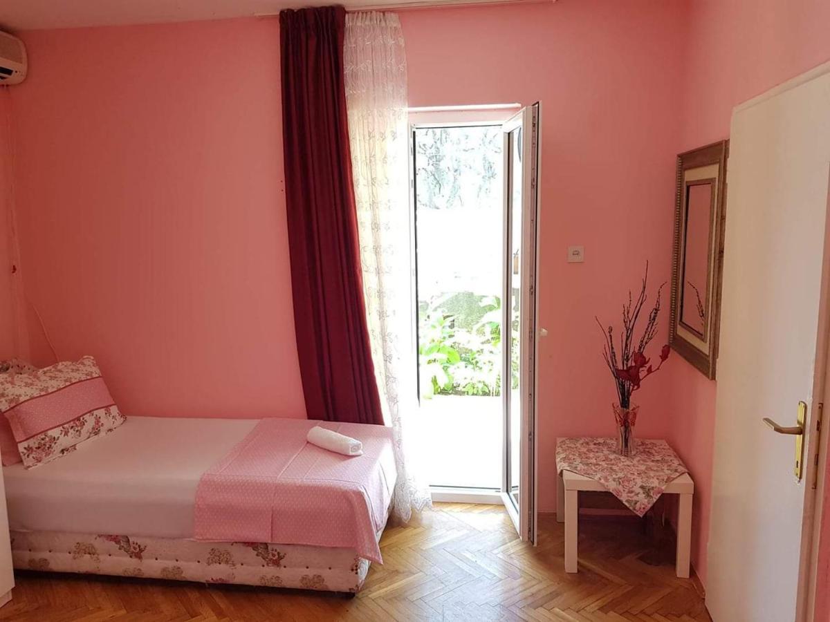 Montenegro Apartmant'S Kotor Bagian luar foto