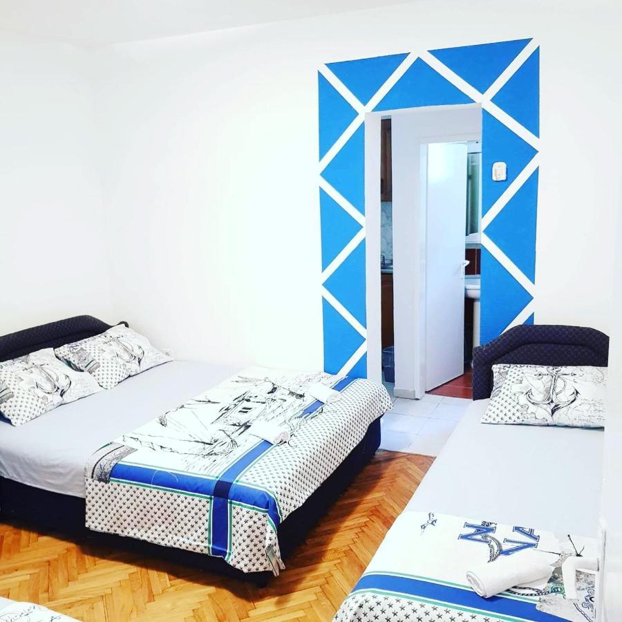 Montenegro Apartmant'S Kotor Bagian luar foto
