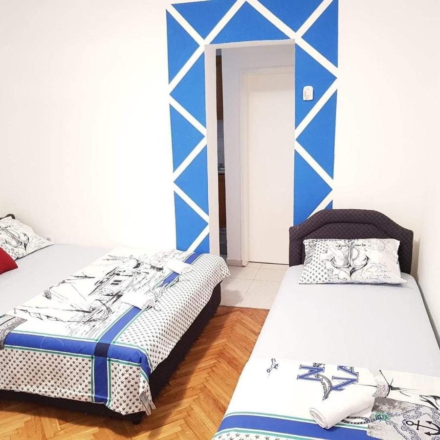 Montenegro Apartmant'S Kotor Bagian luar foto