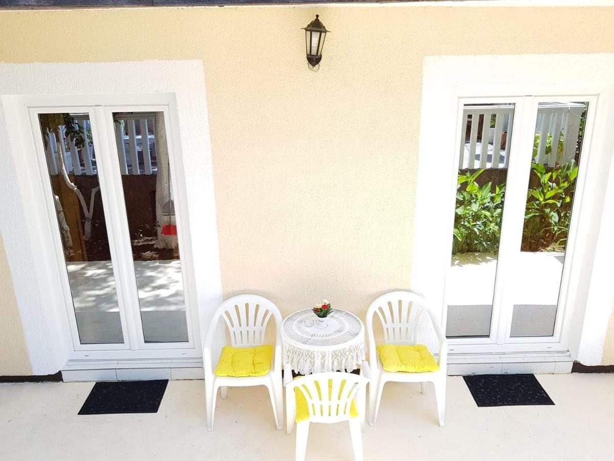 Montenegro Apartmant'S Kotor Bagian luar foto