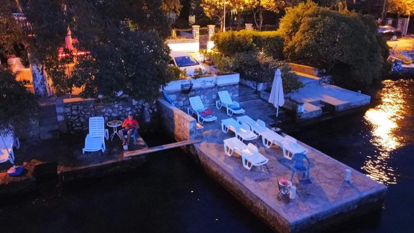 Montenegro Apartmant'S Kotor Ruang foto