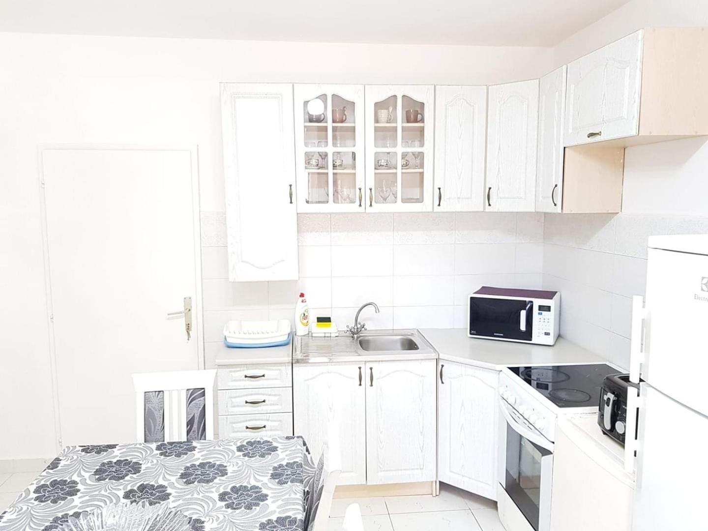 Montenegro Apartmant'S Kotor Ruang foto