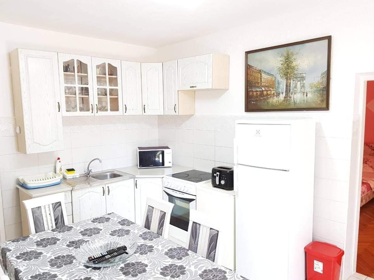 Montenegro Apartmant'S Kotor Ruang foto